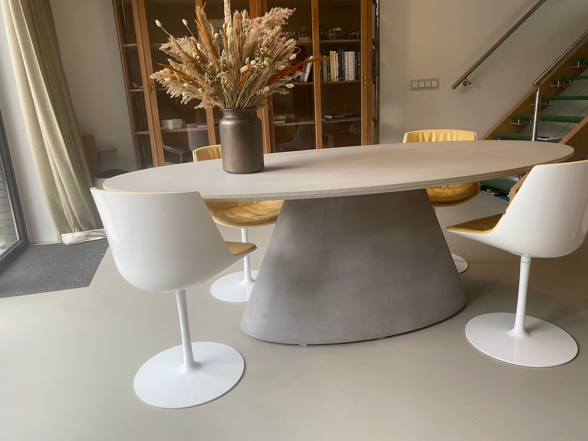 sieraden opgroeien doel Bogard Ovale beton tafel | Light-grey - Bogard