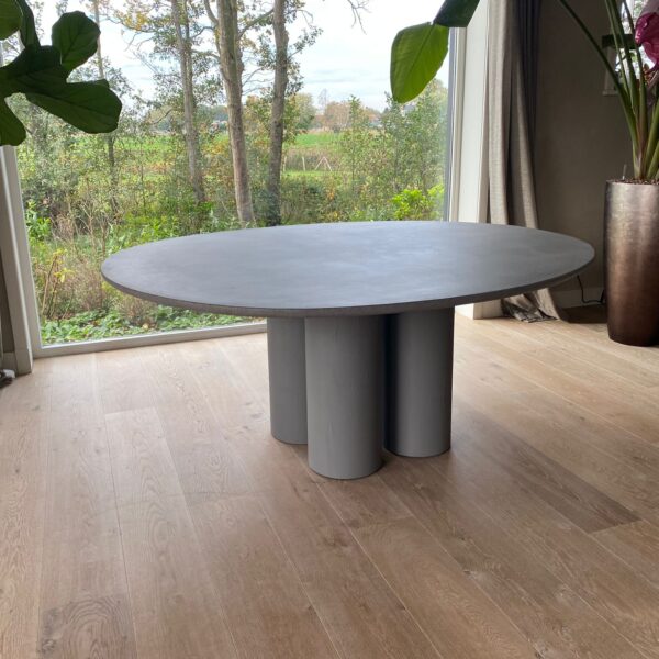 Bogard ronde beton tafel | Charcoal 2